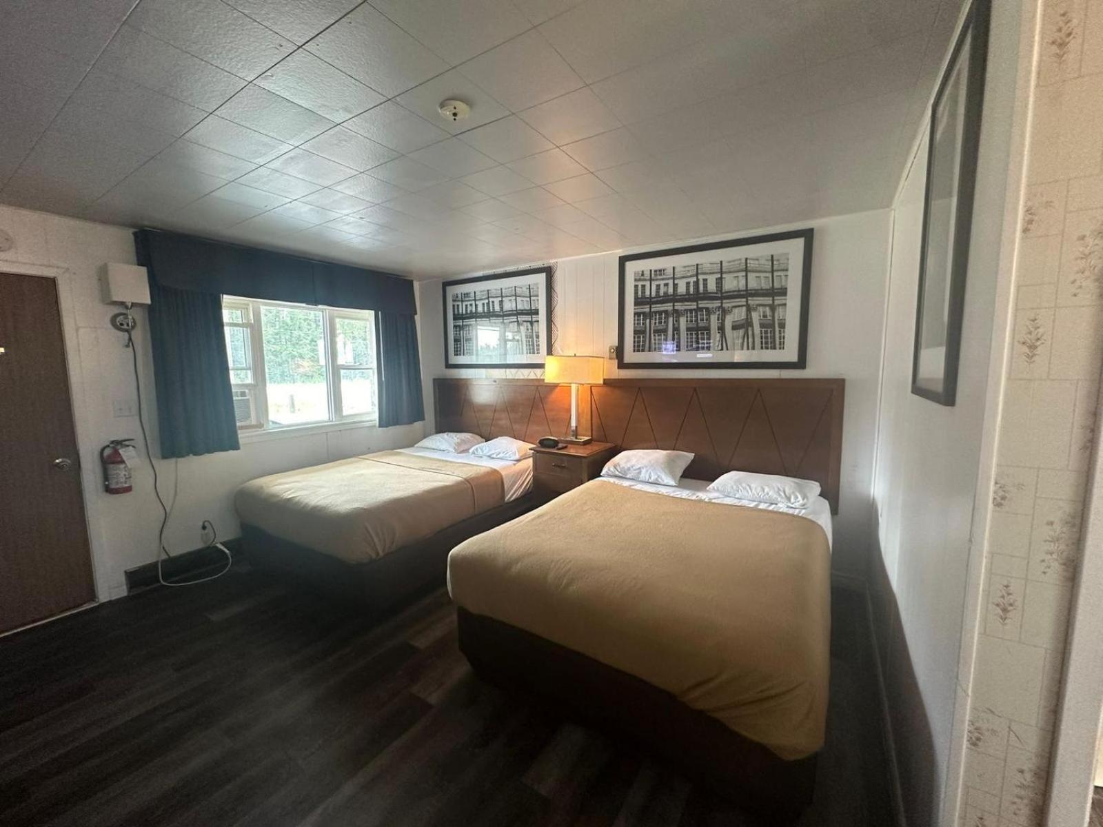 Pine Ridge Motel Timmins Exteriér fotografie