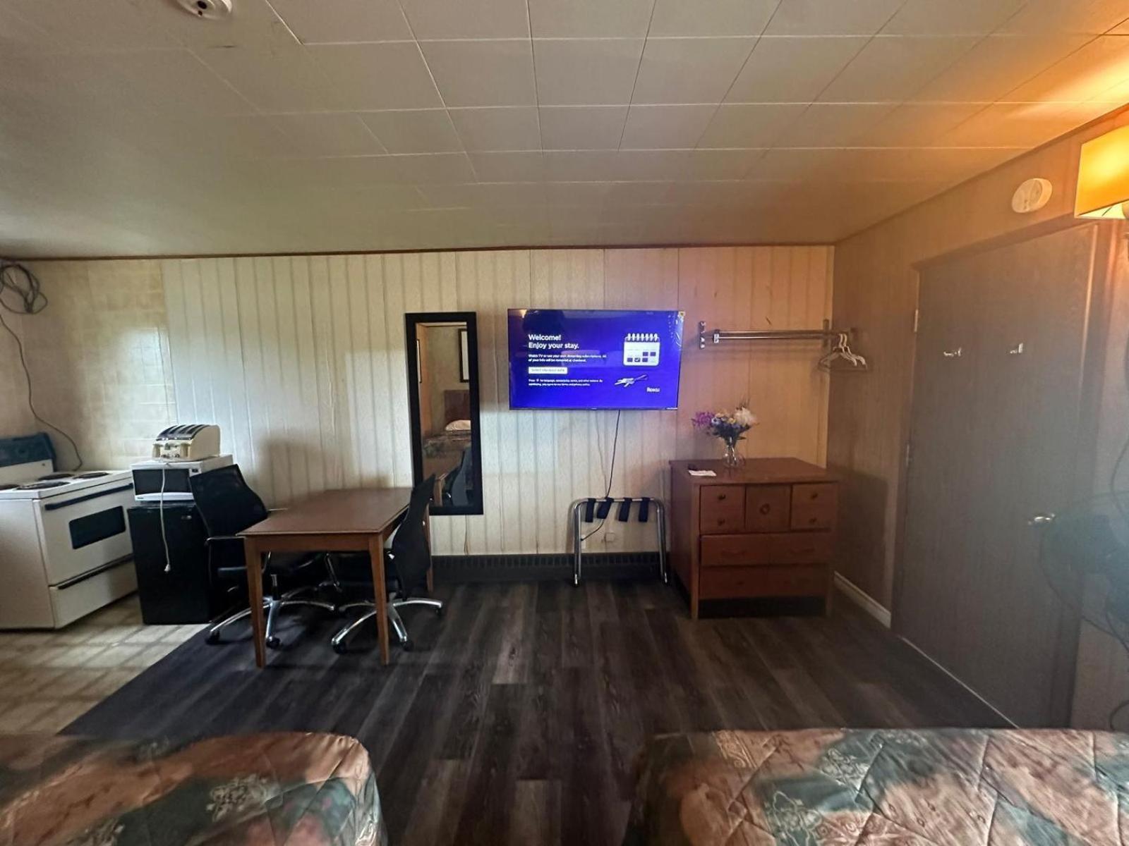 Pine Ridge Motel Timmins Exteriér fotografie