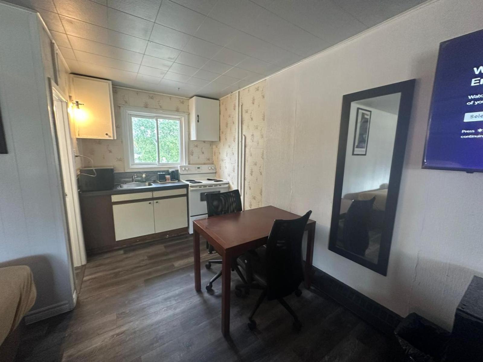 Pine Ridge Motel Timmins Exteriér fotografie